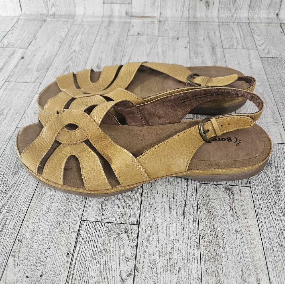 Baretraps women 10M Delilan sandals woven Mustard Yellow leather Slingback